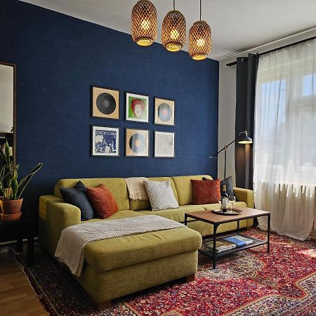 Stone Square Apartment Братислава Экстерьер фото