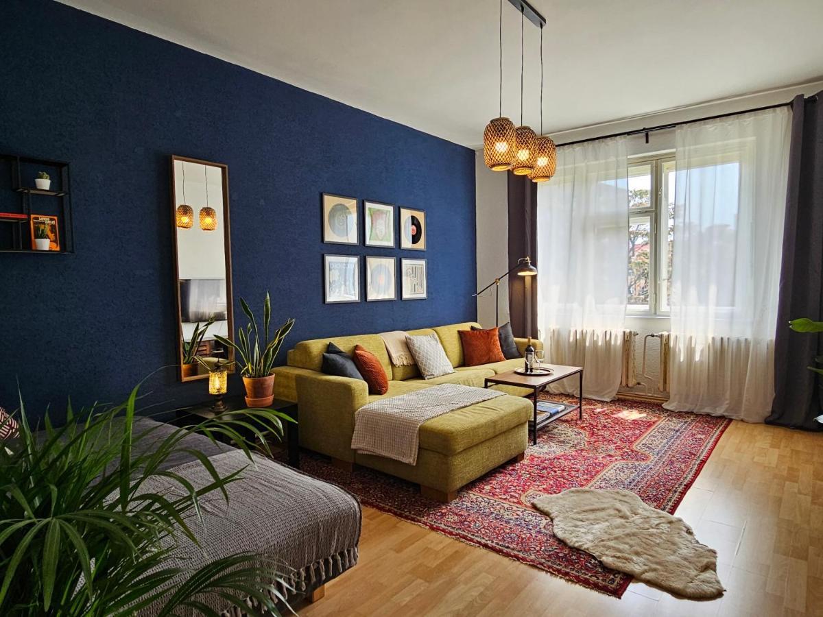 Stone Square Apartment Братислава Экстерьер фото
