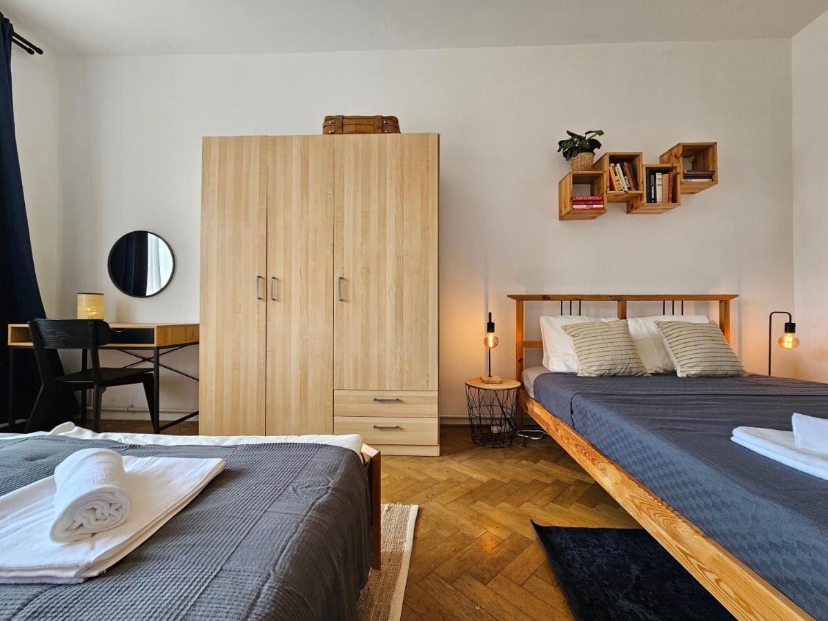 Stone Square Apartment Братислава Экстерьер фото