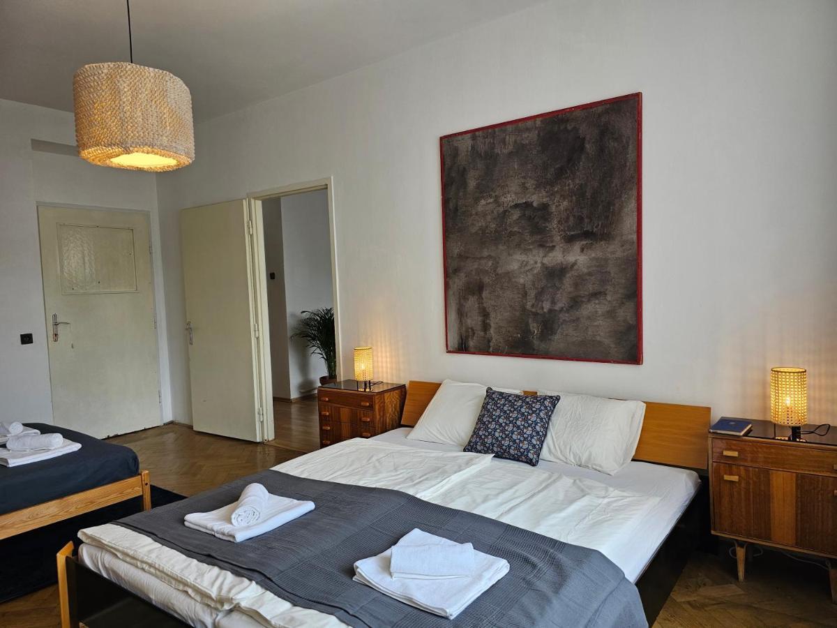 Stone Square Apartment Братислава Экстерьер фото