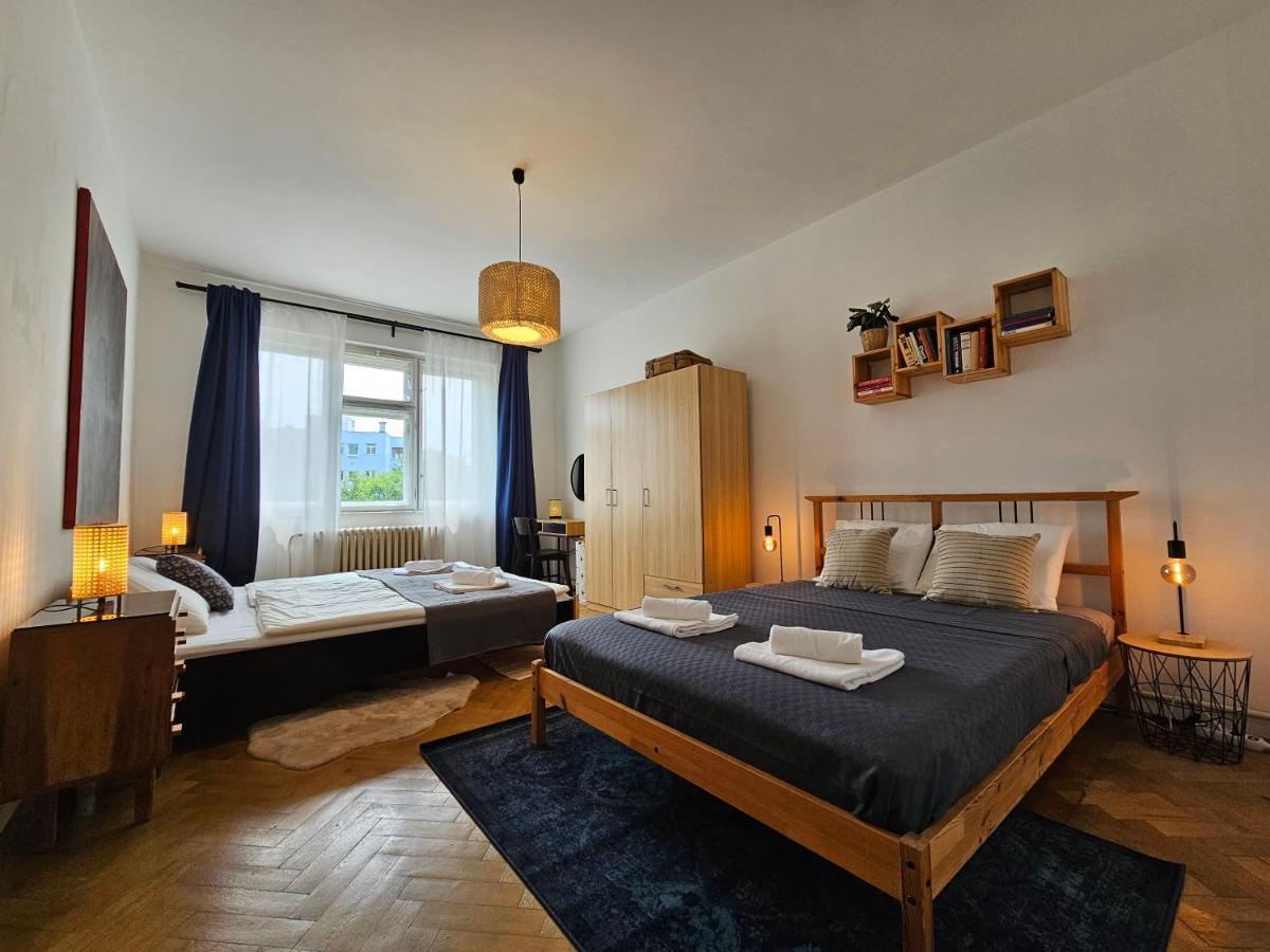 Stone Square Apartment Братислава Экстерьер фото