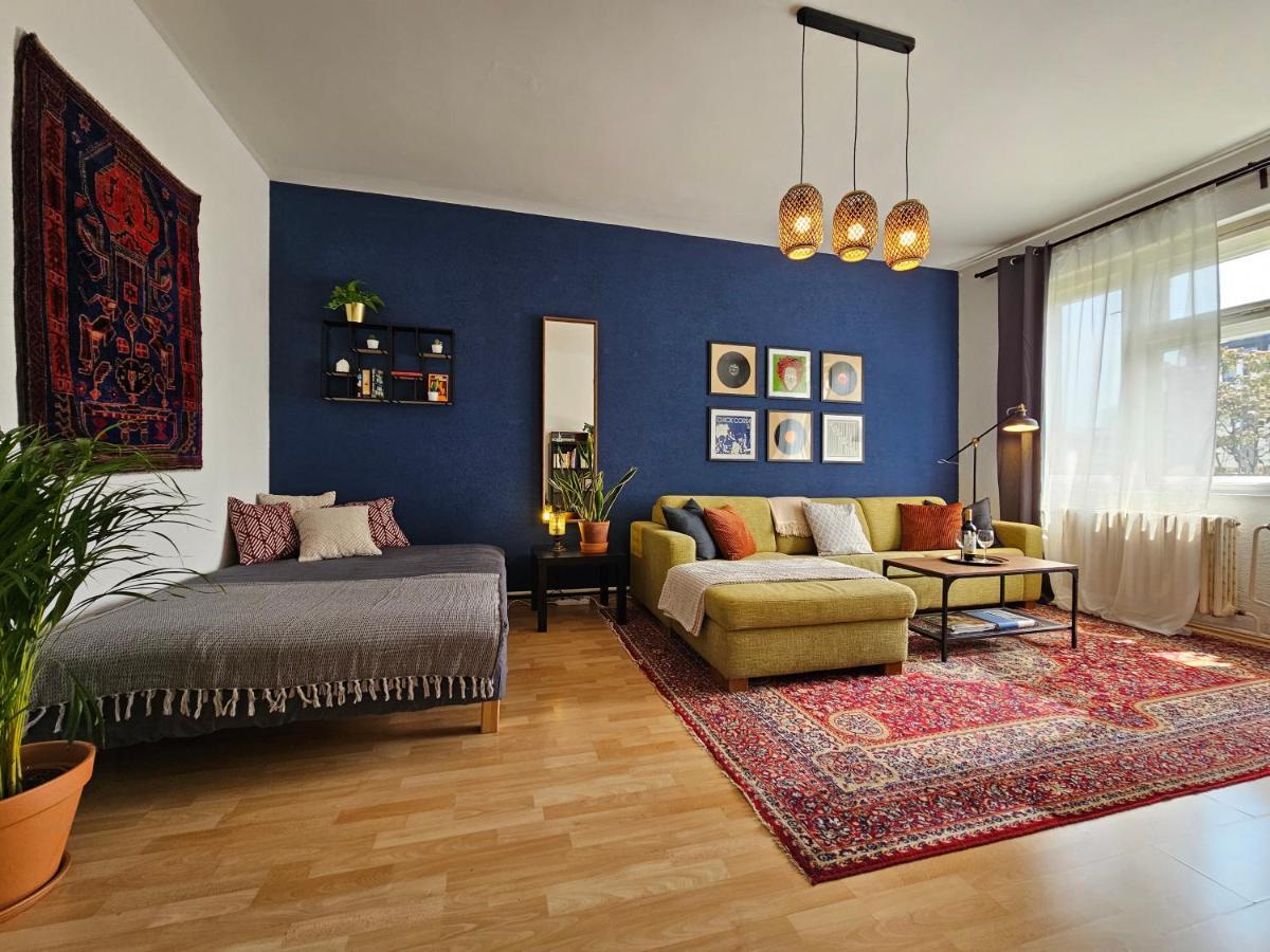 Stone Square Apartment Братислава Экстерьер фото