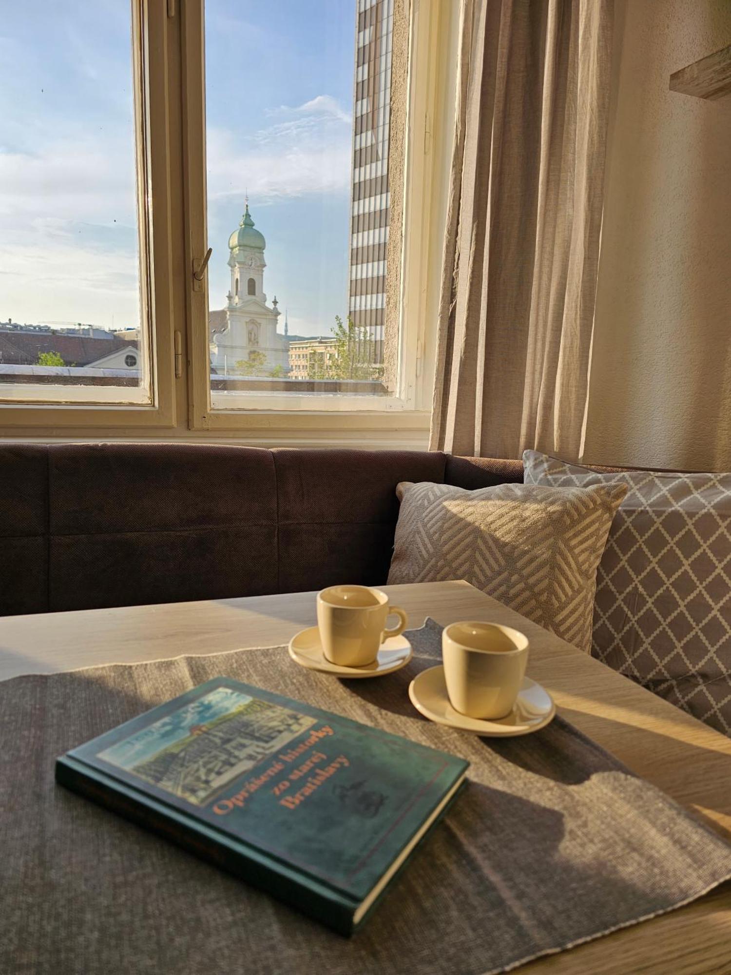 Stone Square Apartment Братислава Экстерьер фото